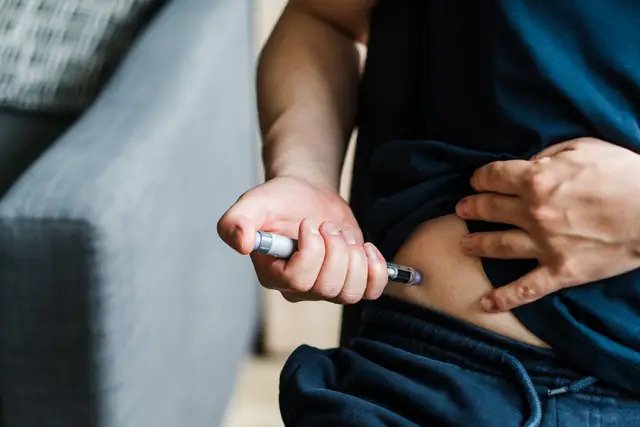 Popular weight loss drugs have a huge impact on alcohol absorption according to new research.